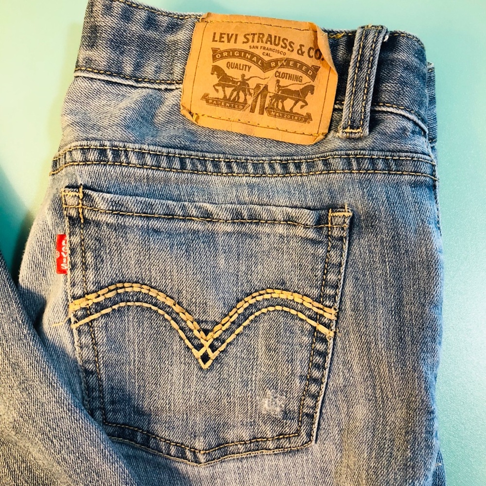 Levi’s Boyfriend Jeans w/ Lace Designs